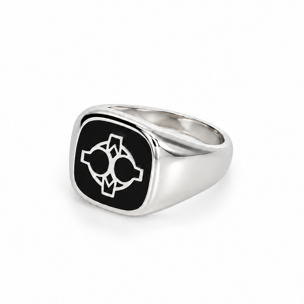Charmed Signet Ring Wide (Silver)