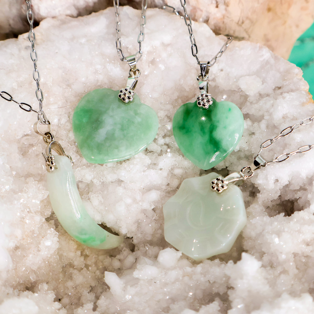 Jade Fang Necklace (Silver)