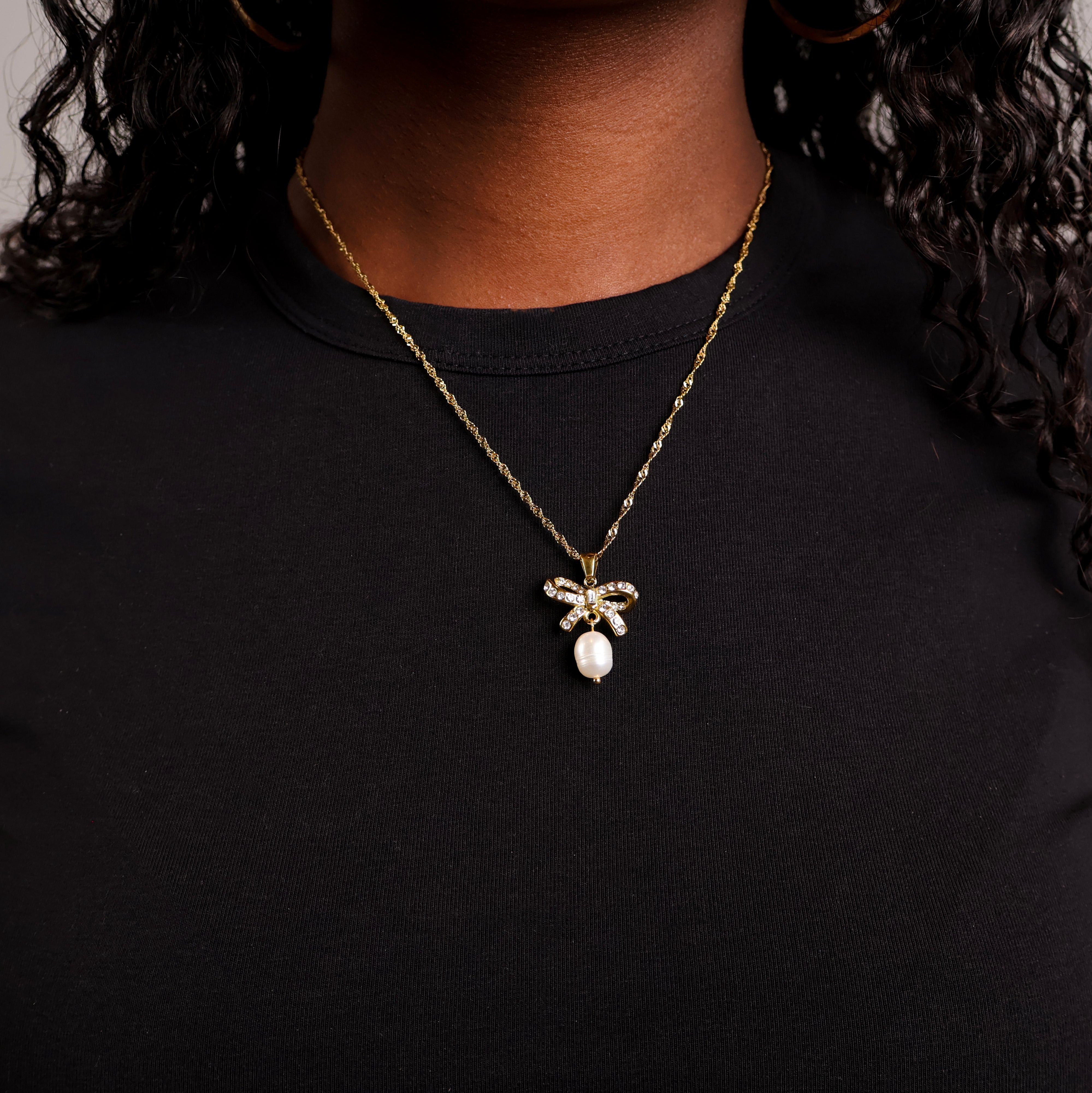 Bow Pearl Necklace (Gold)