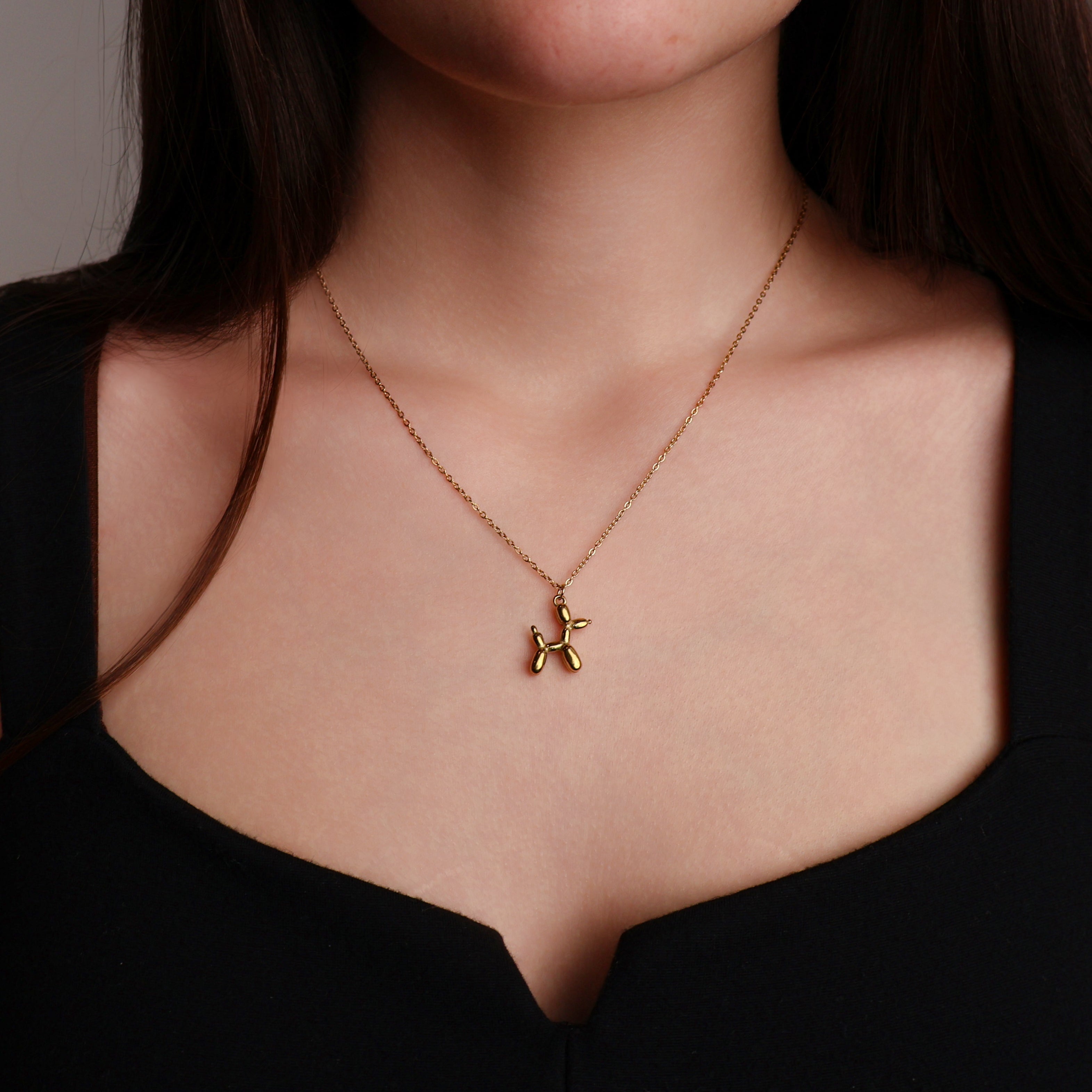 Balloon Dog Necklace (Gold)