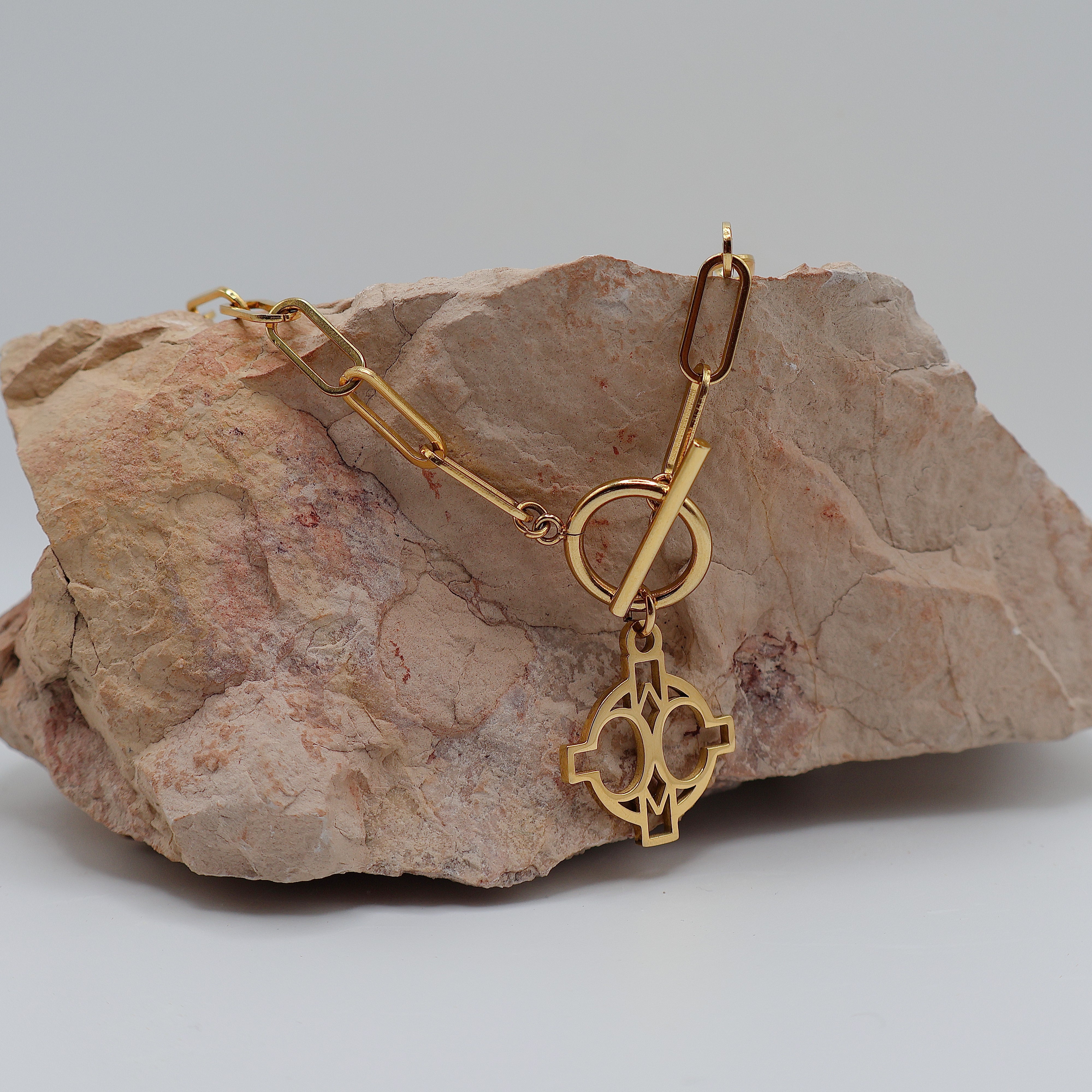 Signature Paperclip Chain (Gold)