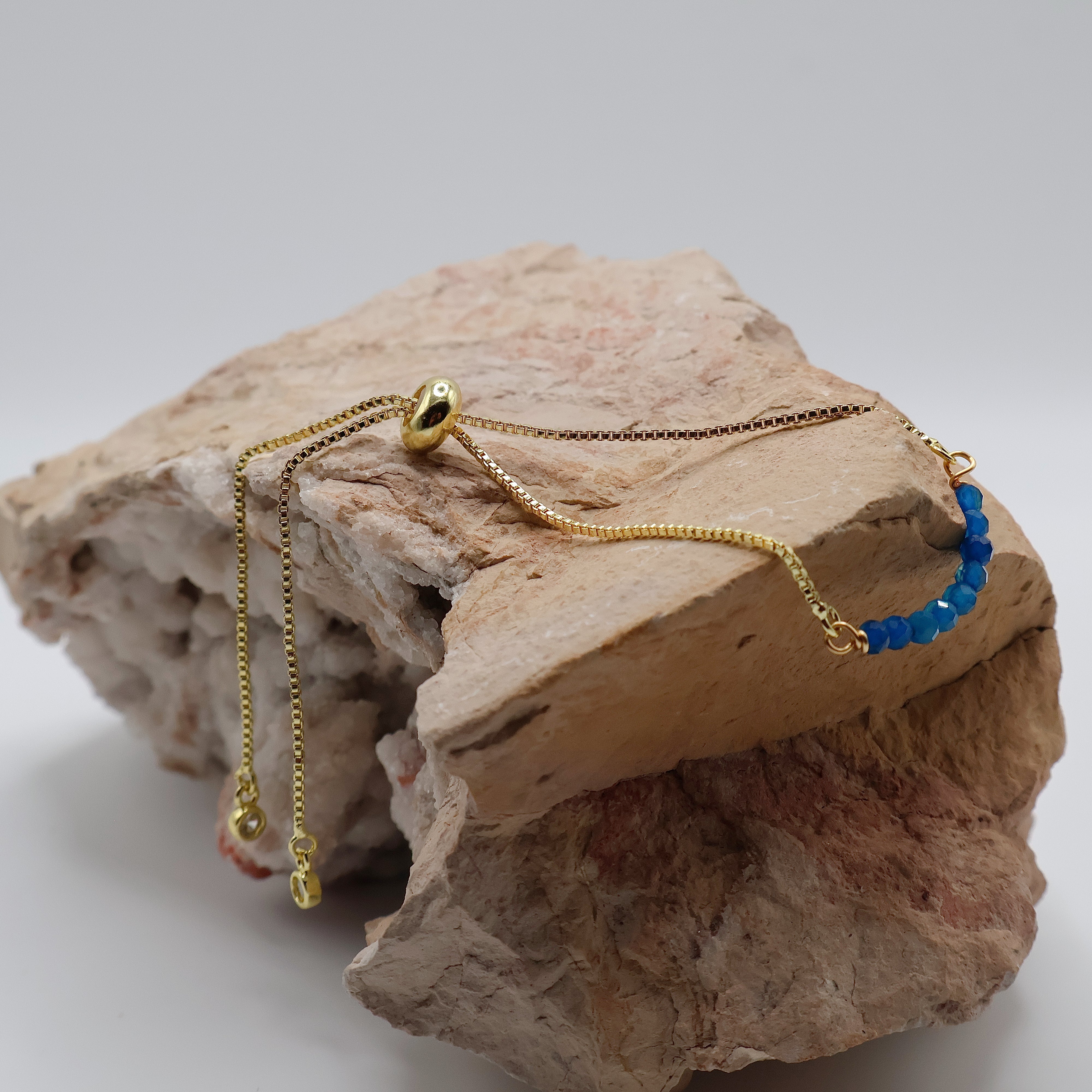 Thin Blue Agate Bracelet (Gold)