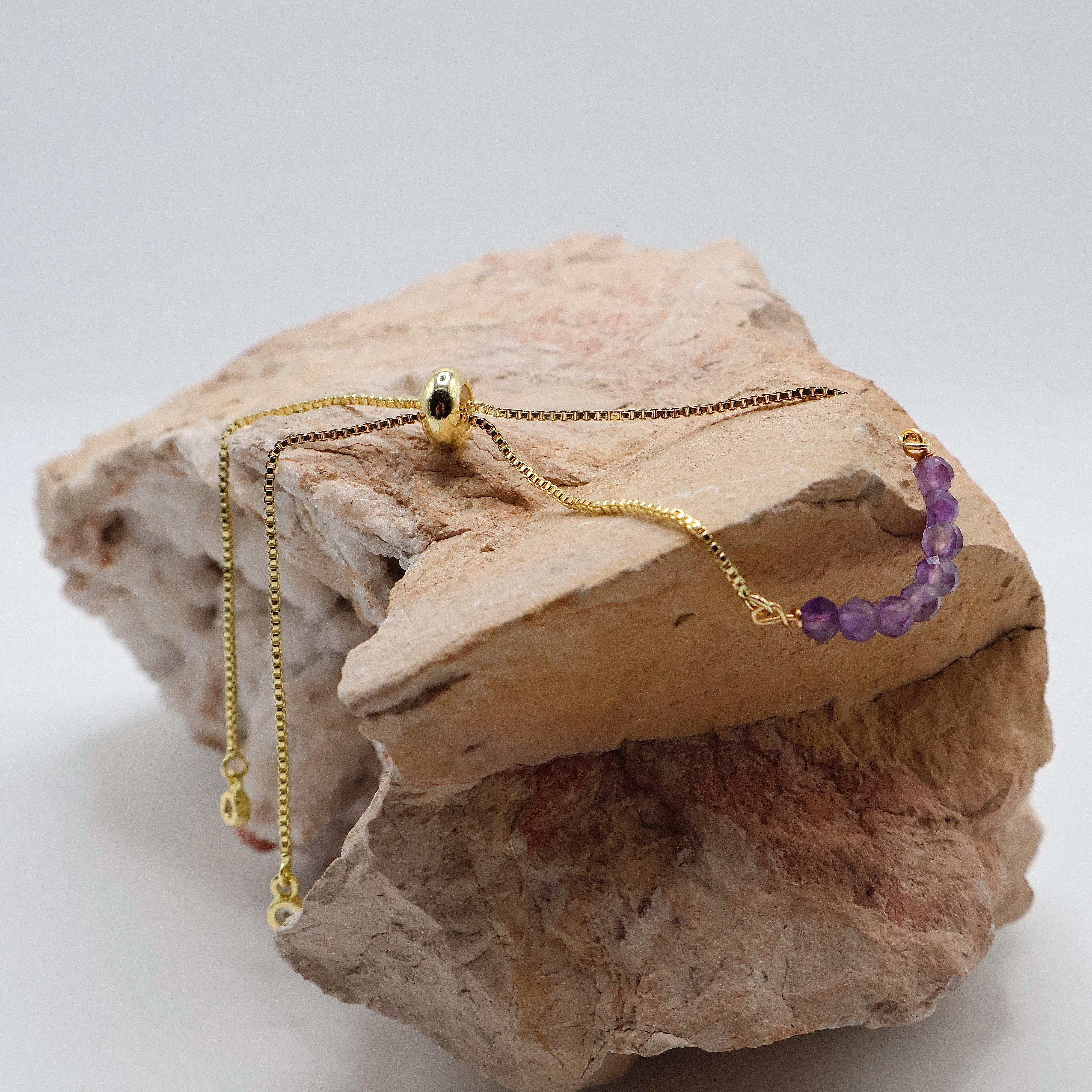 Thin Amethyst Bracelet (Gold)
