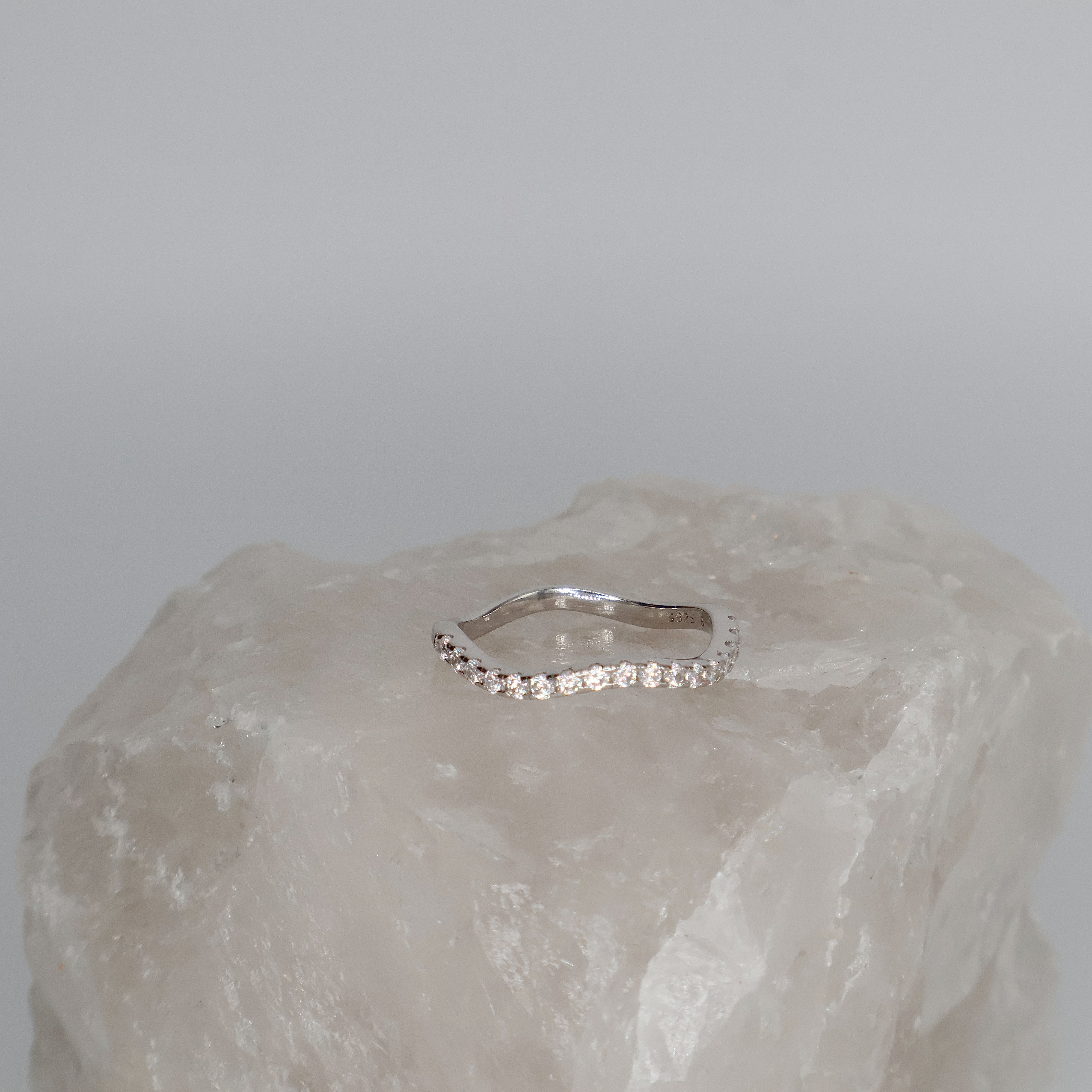 Shining Curved Ring (Sterling Silver)