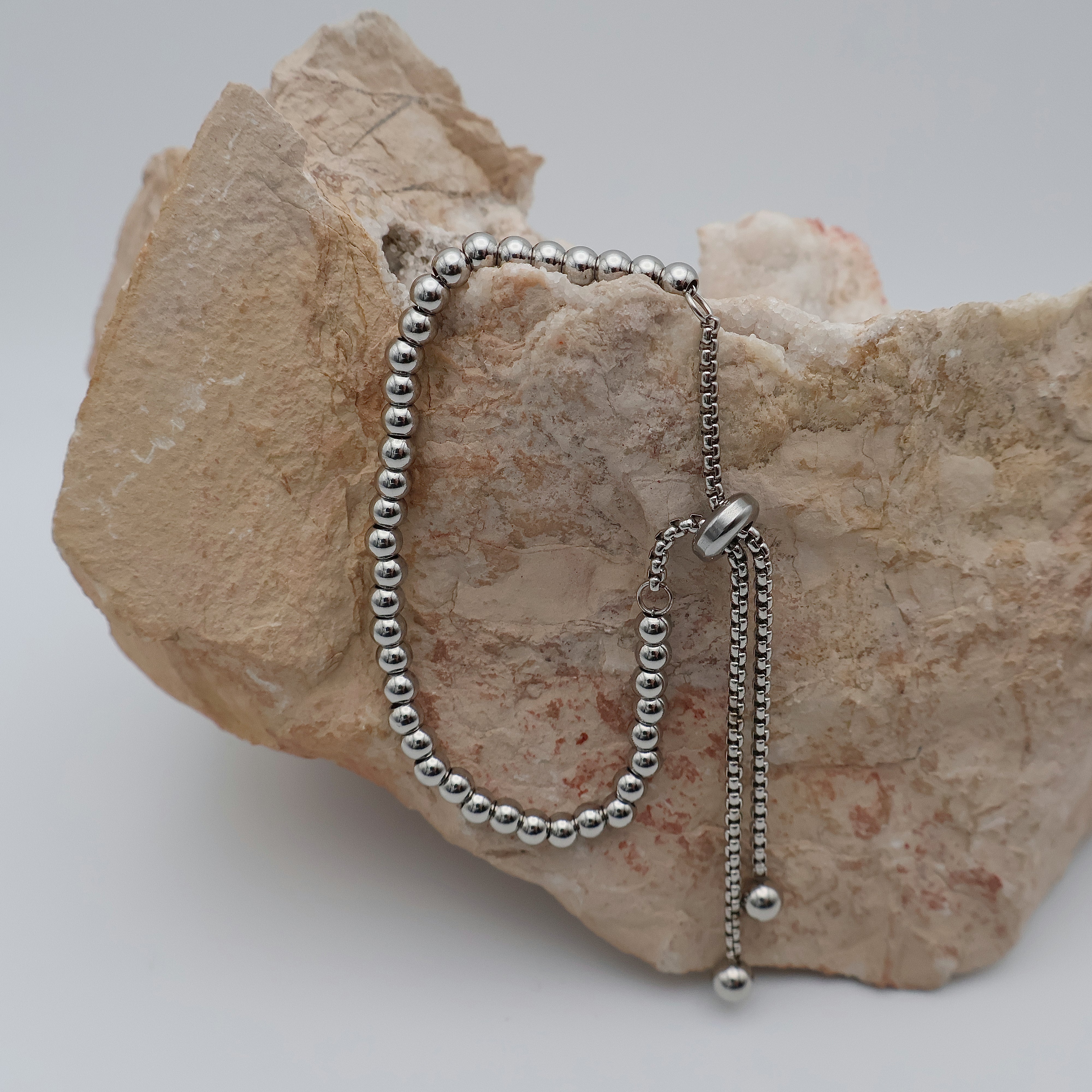 Adjustable Beaded Bracelet (Silver)