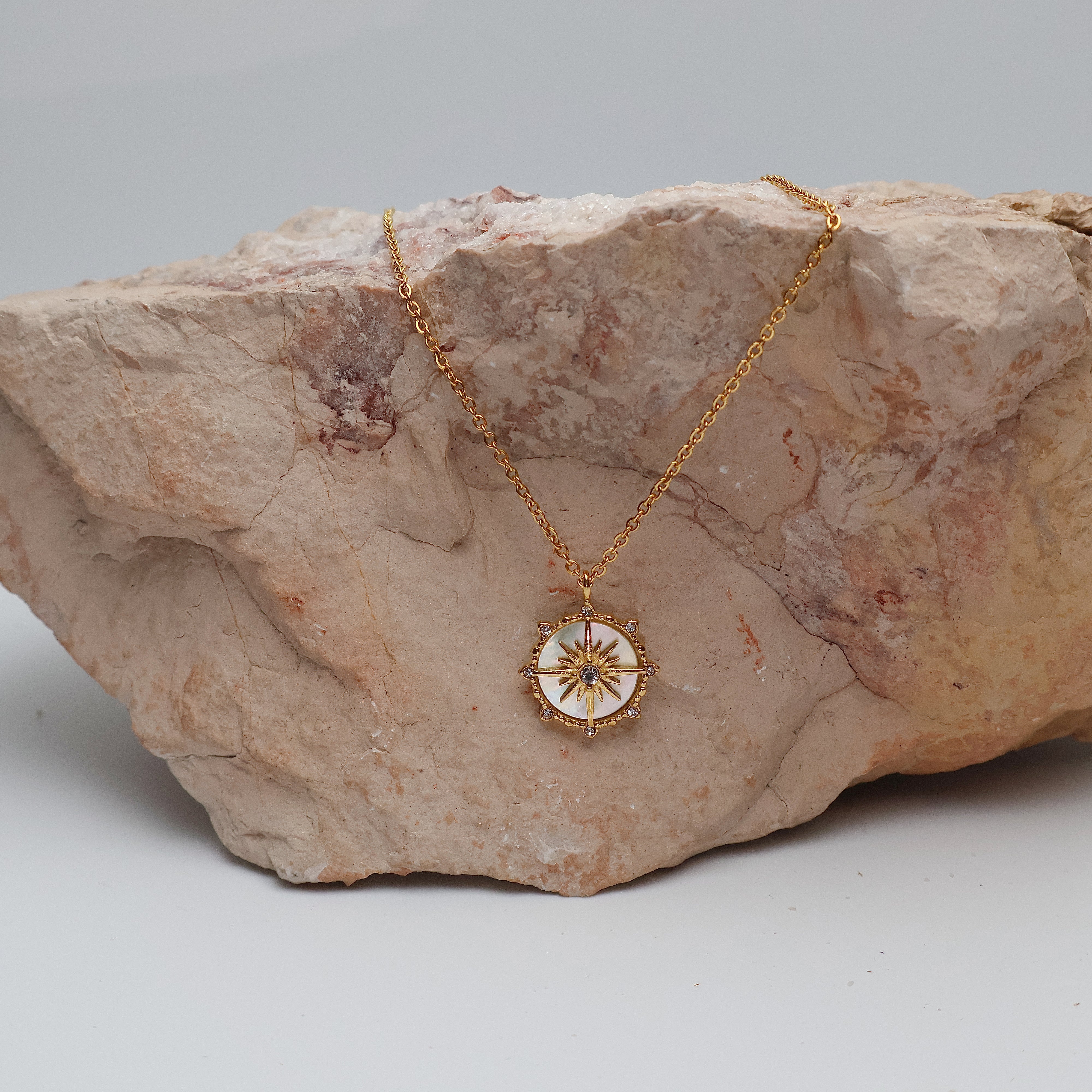 Radiant Star Necklace (Gold)