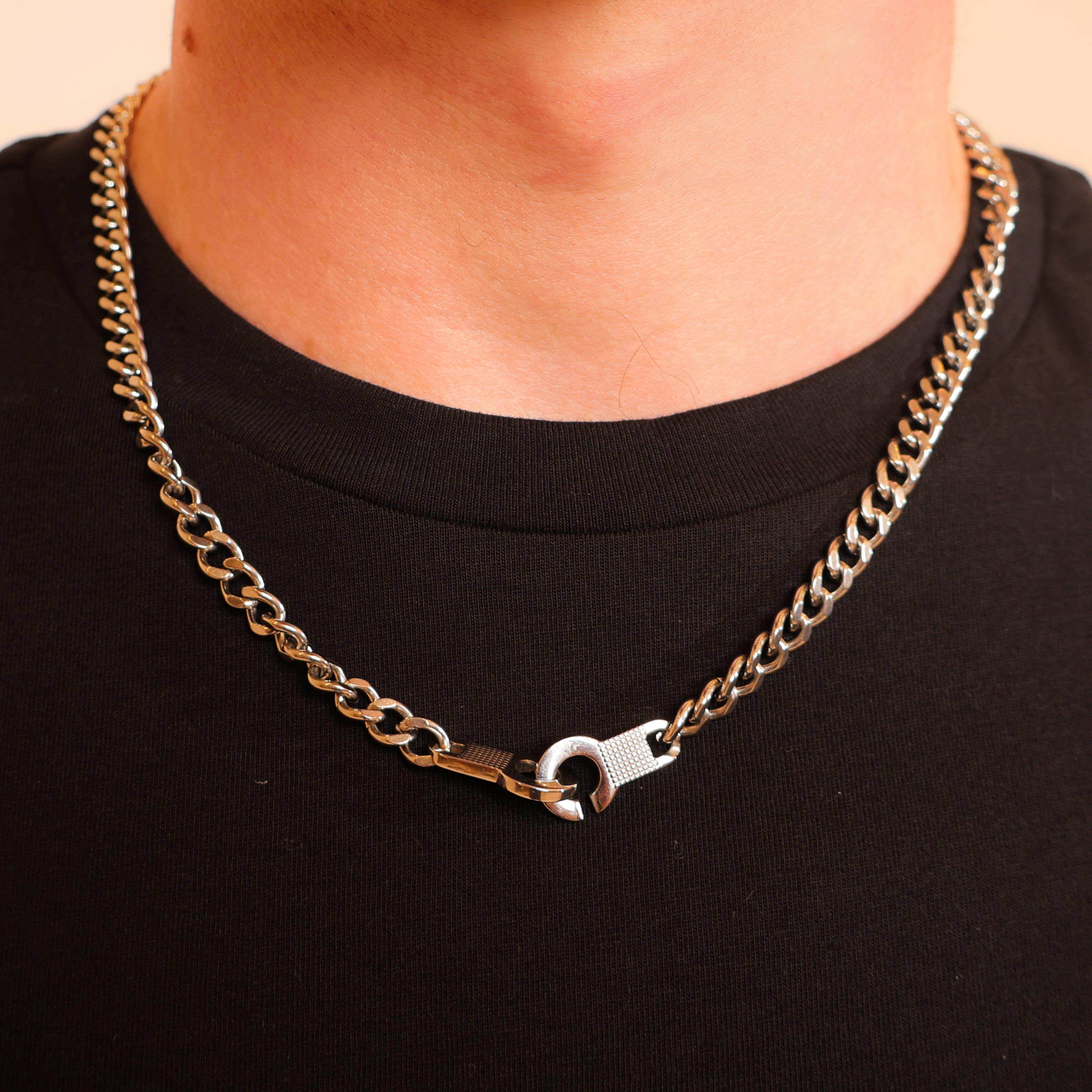 Handcuff Buckle Cuban Chain (Silver)